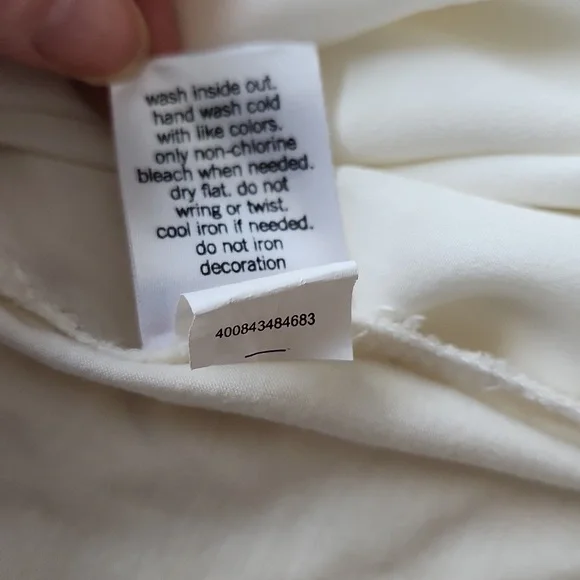 Apt. 9 White Geometric Embroidered Tank Top - Picture 8 of 8